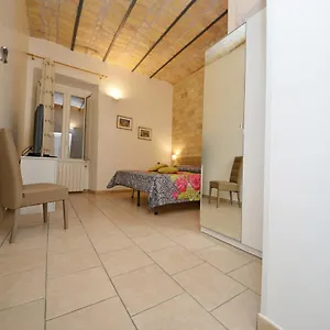 Stars Luxury , Roma Italia
